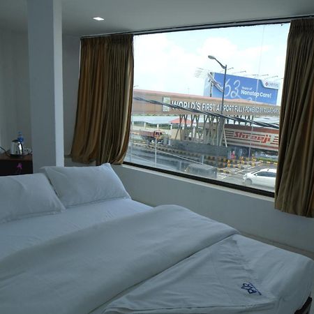 Port View Residency Pvr Hotel Nedumbassery Kültér fotó