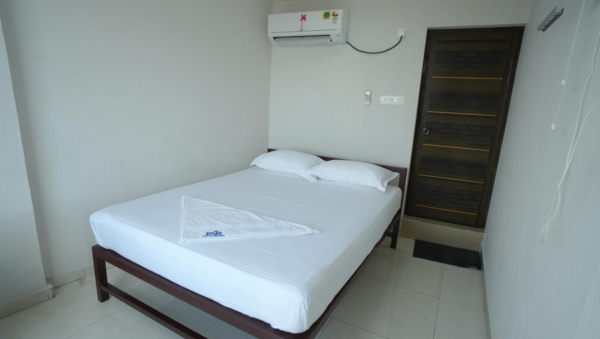 Port View Residency Pvr Hotel Nedumbassery Kültér fotó