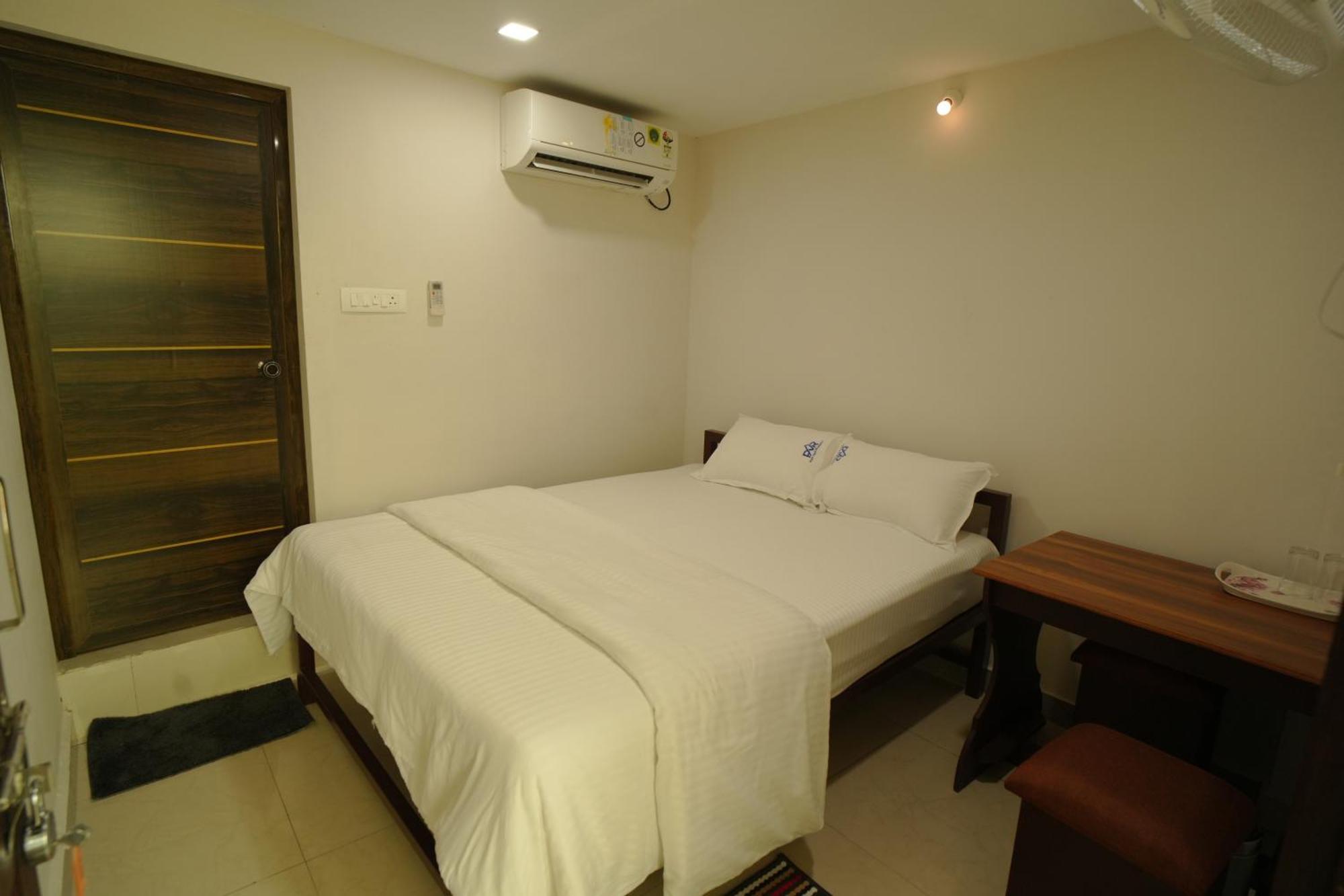 Port View Residency Pvr Hotel Nedumbassery Kültér fotó