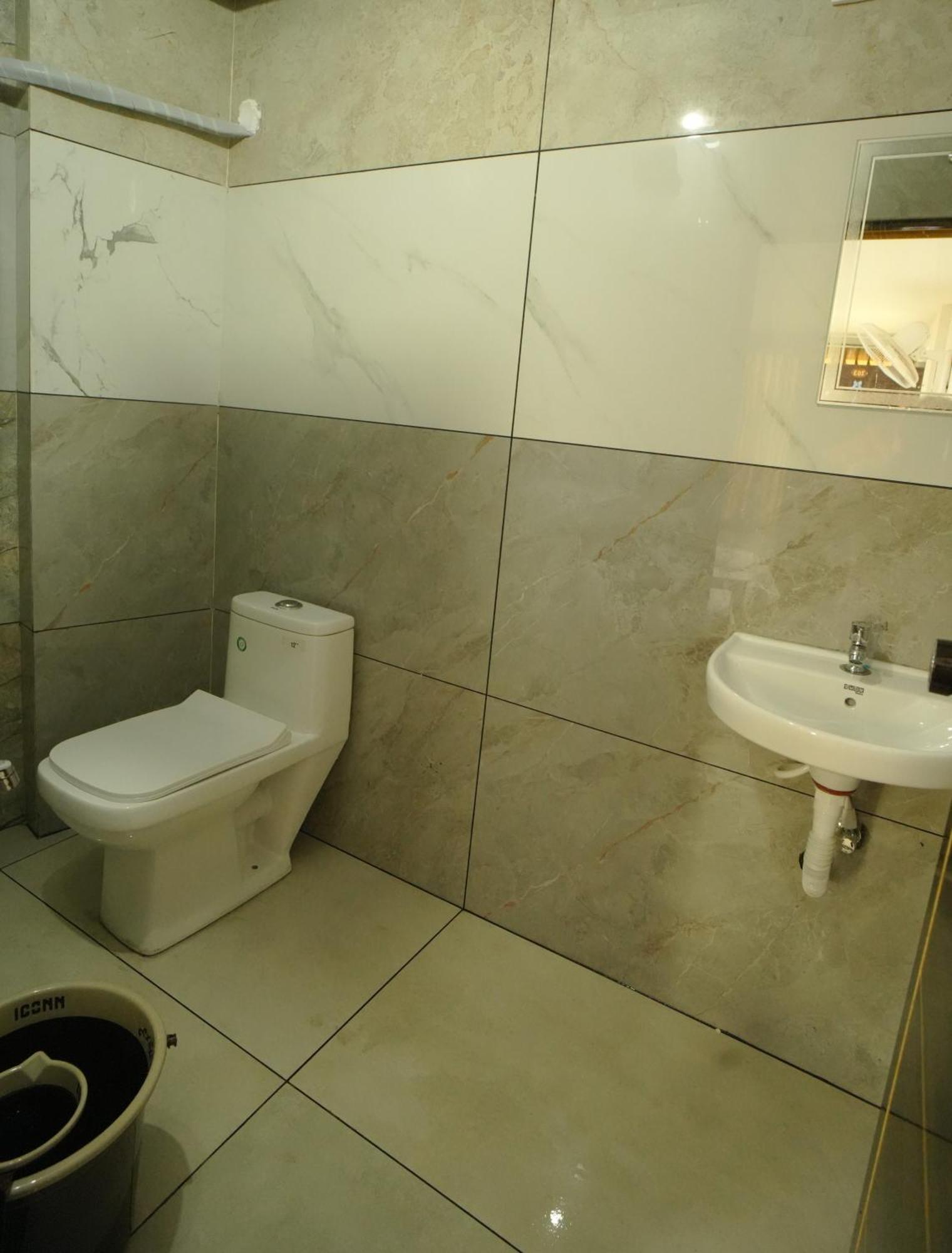 Port View Residency Pvr Hotel Nedumbassery Kültér fotó