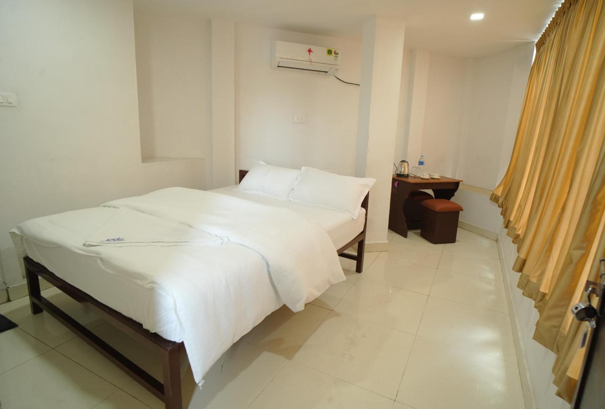 Port View Residency Pvr Hotel Nedumbassery Kültér fotó